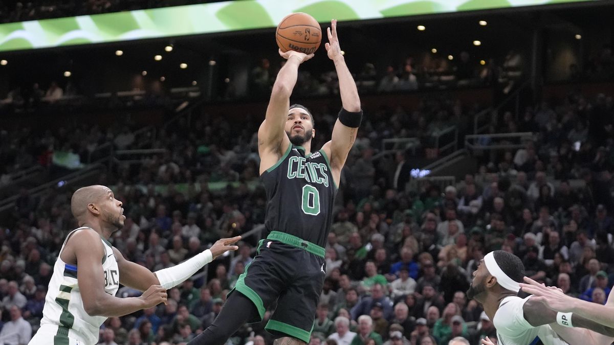 Boston v duelu nejlepších týmů Východní konference NBA zdolal Milwaukee