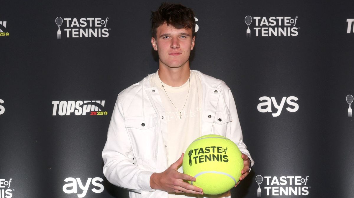 První velké finále, gratulace od Djokoviče. Přehodnotil jsem cíle, říká Menšík po senzaci v Dauhá