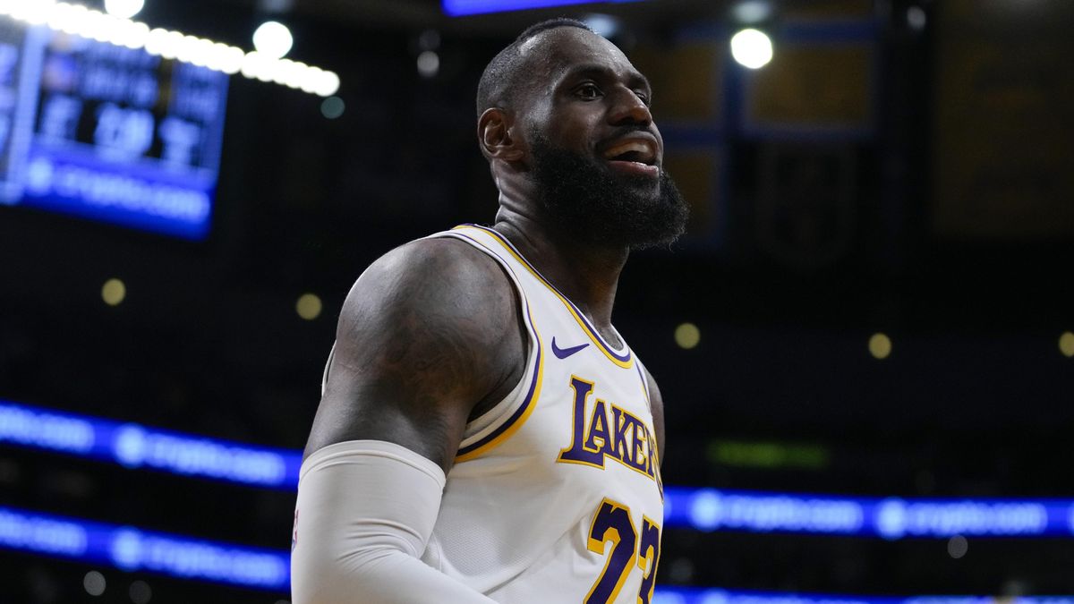 Čtyřicet Jamesových bodů nestačilo, Lakers podlehli Warriors