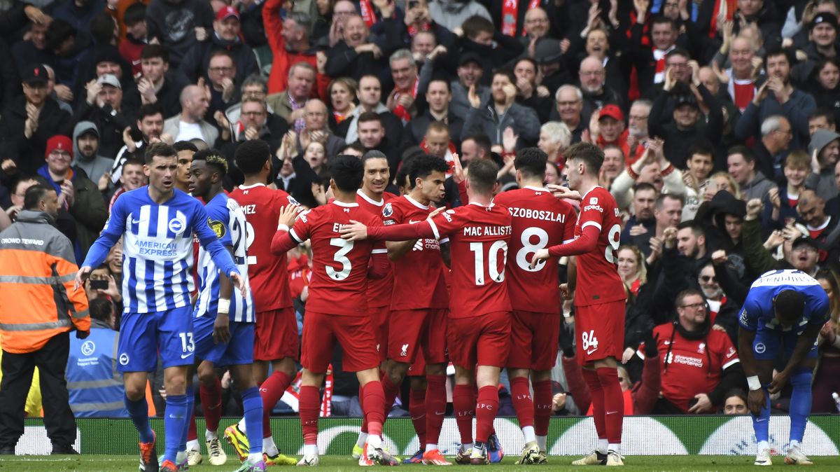 Liverpool zdolal doma Brighton a je v čele anglické fotbalové ligy