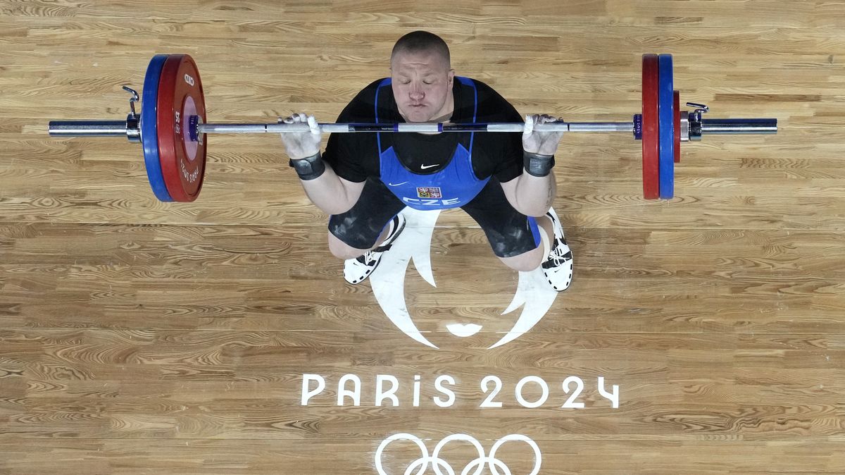 Zraněný vzpěrač Kučera při své premiéře na olympiádě skončil jedenáctý