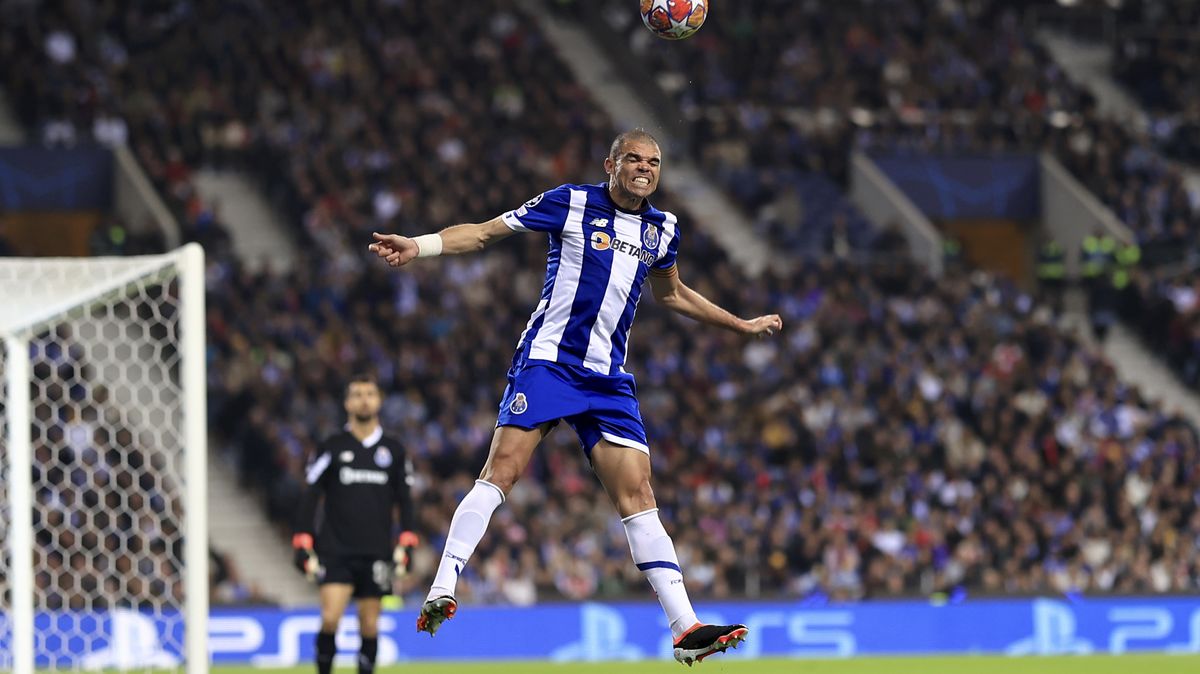 Pepe, jak tohle zvládáš? žasl Ferdinand. Benjamínek a doyen přepisovali v Lize mistrů rekordy