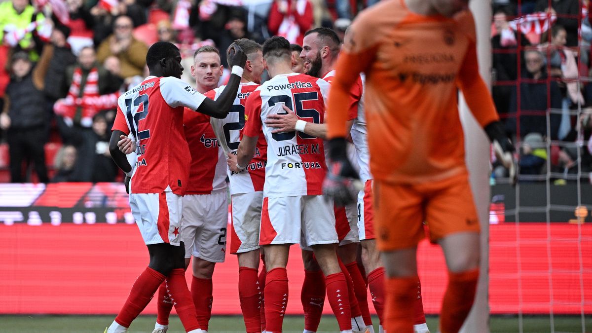 Nová fáze sezony pro Slavii: Už jen jedna soutěž a více než půlka kádru bojuje o Euro