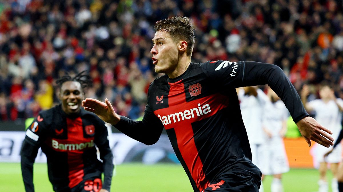 Neuvěřitelný večer, zářil Schick po obratu a dvou gólech v nastavení