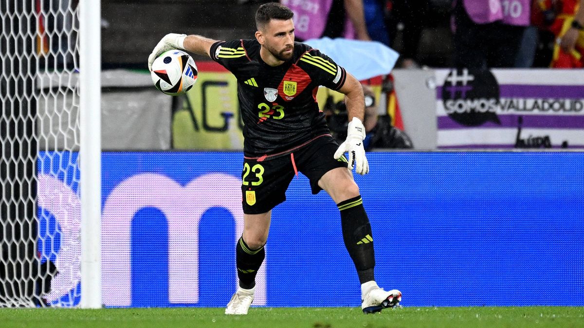Reina se v 41 letech vrací do italské ligy, bude chytat v Comu