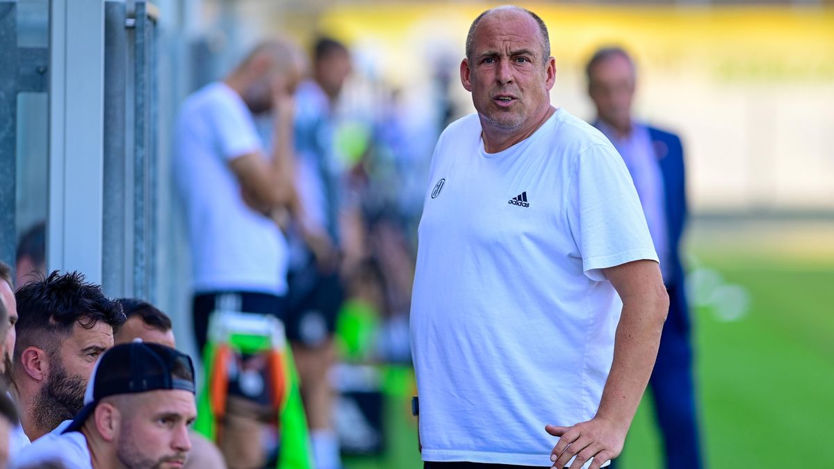 Šok v Budějovicích. Trenéři dostali padáka, skončí i část sportovního úseku