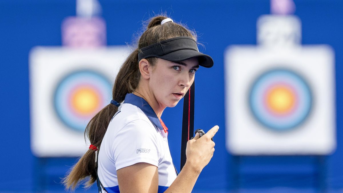Nervózní medvěd zůstal doma. Neutrhla jsem nám ostudu, říká česká vlajkonoška