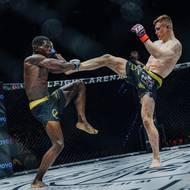 Titulová bitva mezi Leem Brichtou a Jairem Pachecem nabídla obrovské množství krve.