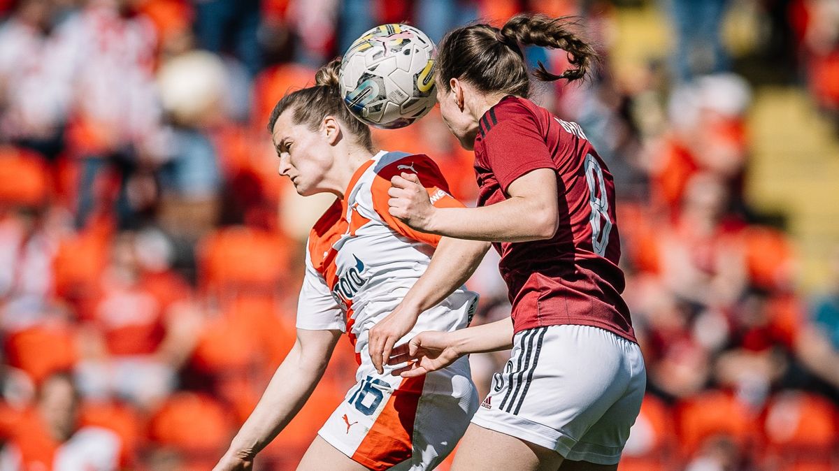 Fotbalistky Sparty po osmi zápasech ovládly derby, Slavii deklasovaly 5:1