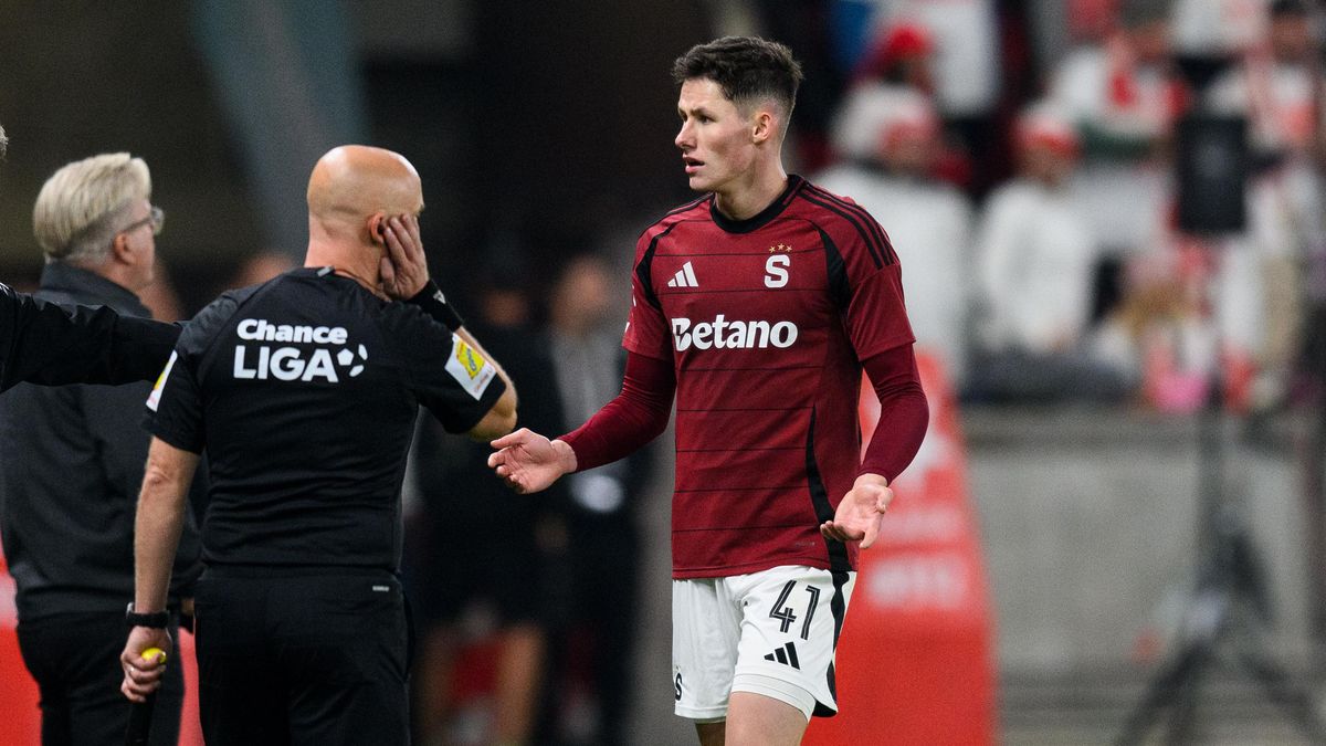 Komise rozhodčích našla chybu v derby. Vitík neměl být vyloučen