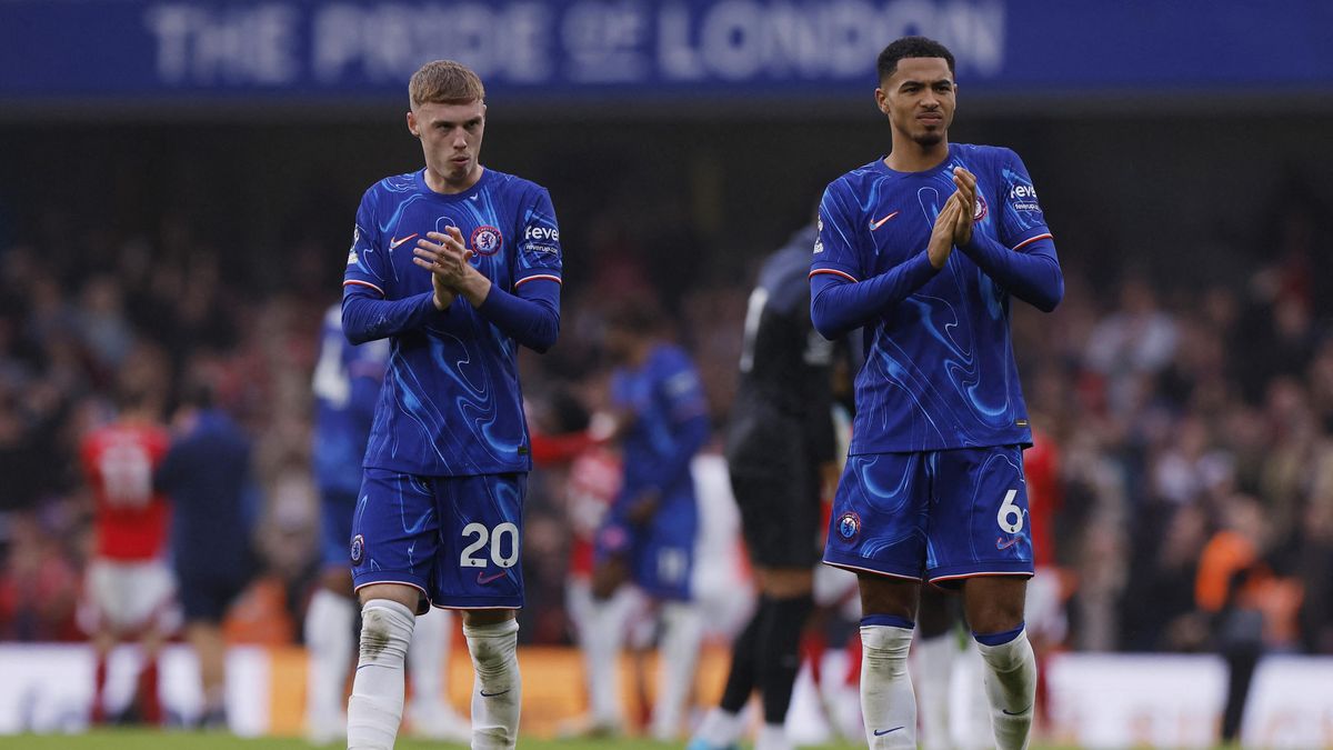 Fotbalisté Manchesteru United remizovali s Aston Villou, v lize jsou čtrnáctí