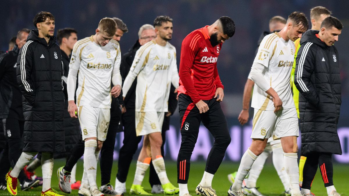 Slavia dělá kroky k titulu, ale ještě je brzy. Spartě chybí lídr a osobnost, tvrdí expert