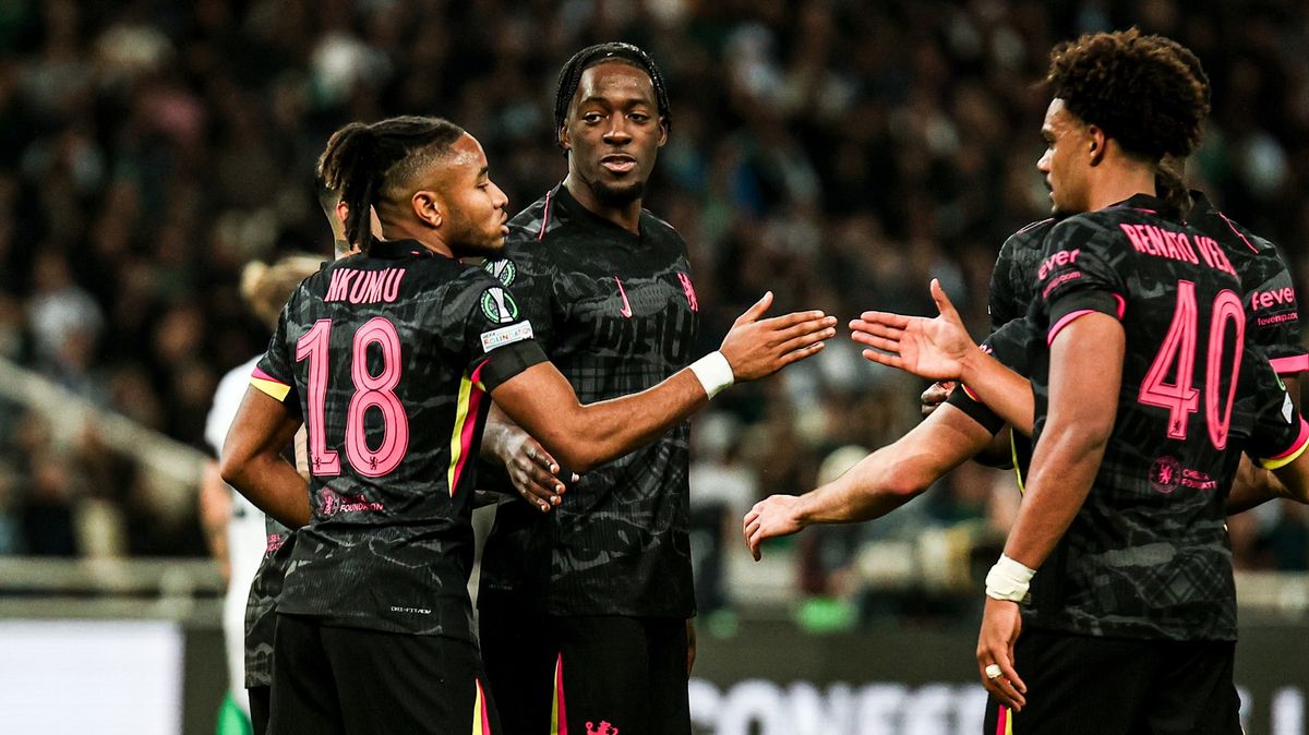 Chelsea si pohrála s domácími Aténami jako kočka s myší