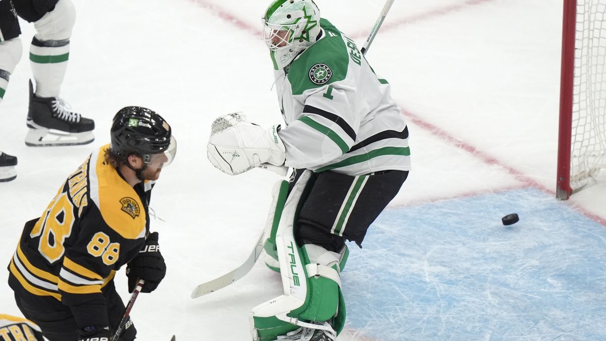 Pastrňákův gól nestačil, Boston padl potřetí v řadě