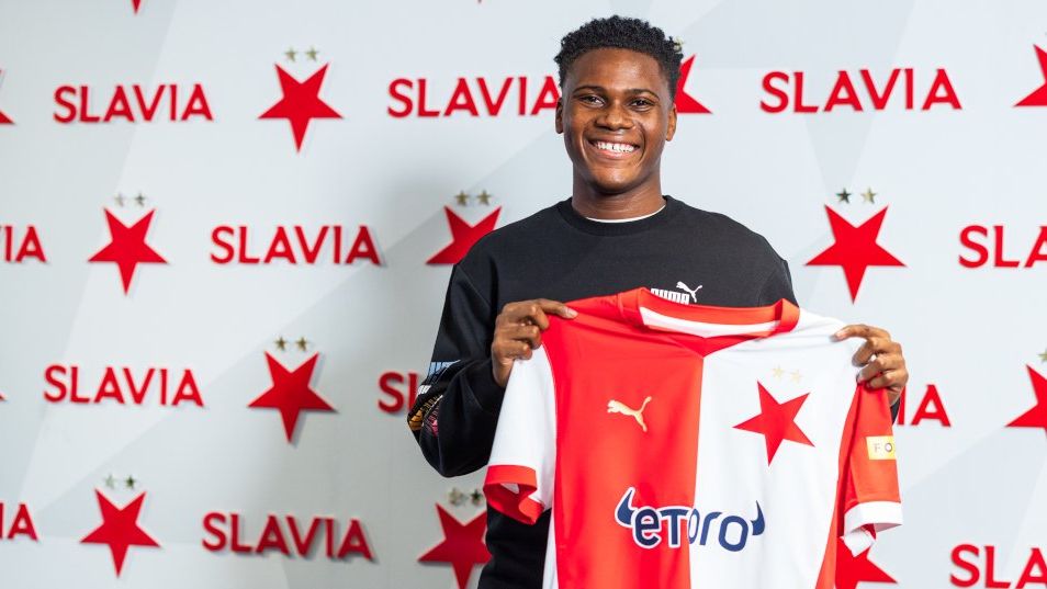 Zajímal se o něj Bayern, Liverpool nebo Juventus. Velký talent se upsal Slavii