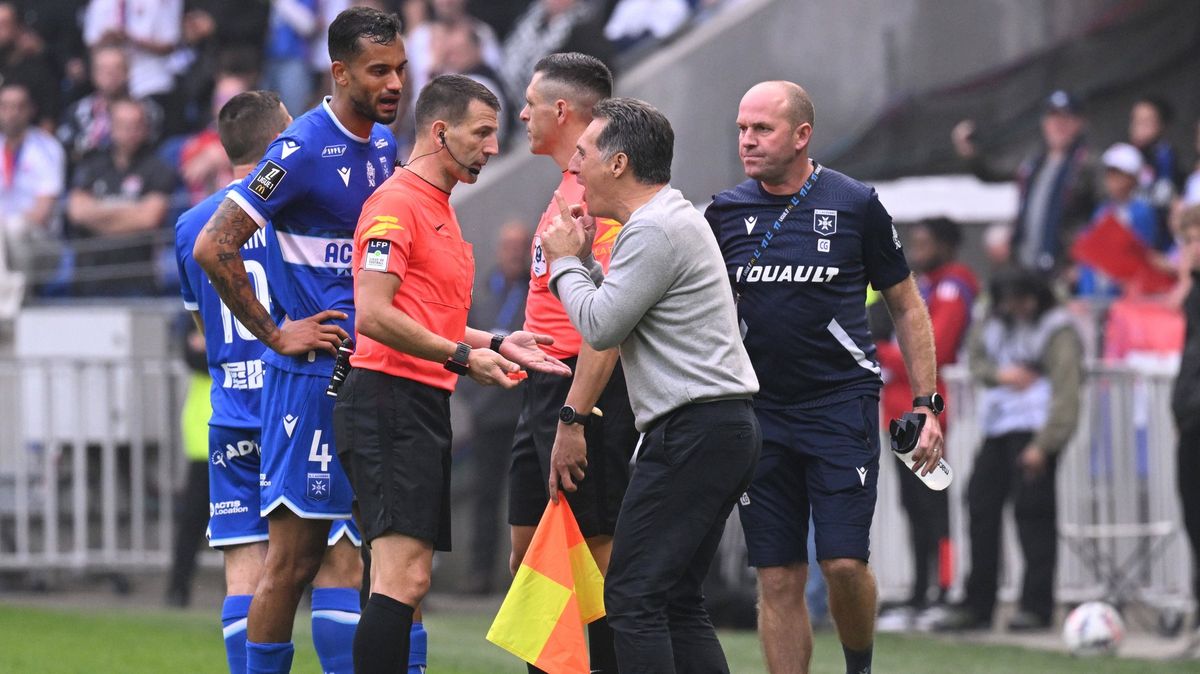 Průšvih sudího ve francouzské lize. Ve vzduchu visí zopakování zápasu