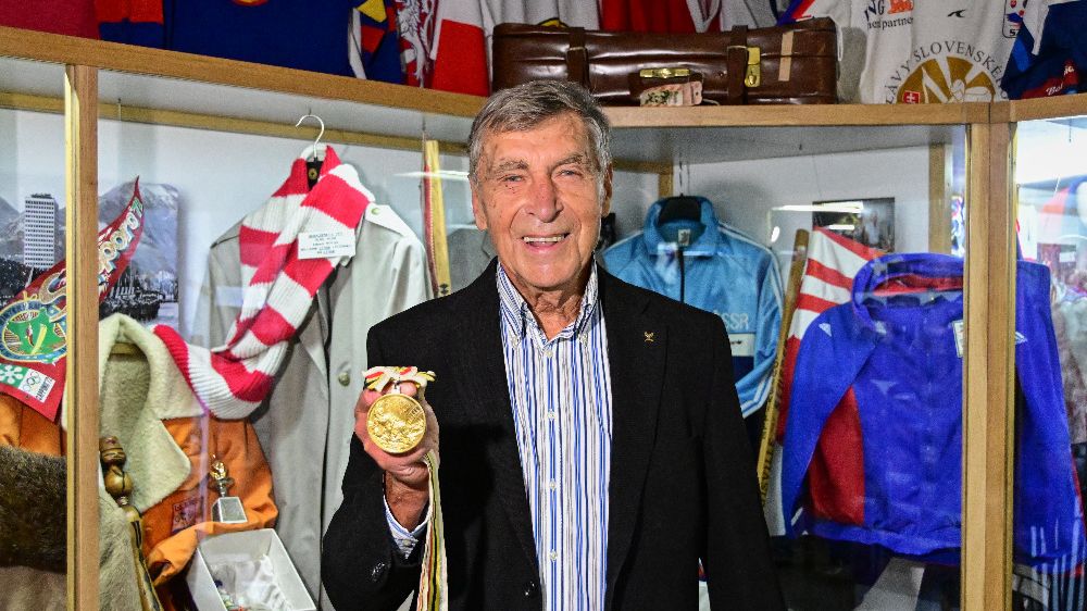 Divoký let, rezavá řídítka a podezřelí Italové. Daler slaví na kole i šedesát let od zlata