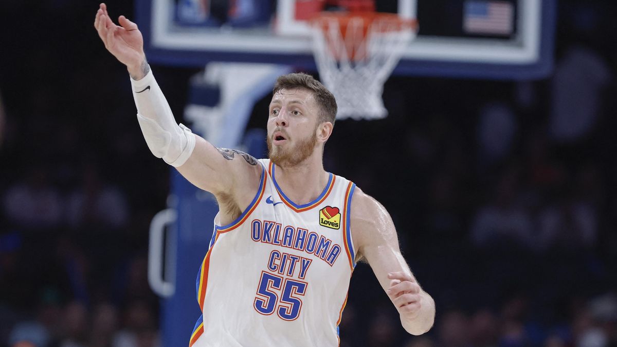 Posila Oklahomy Hartenstein si v přípravě před startem NBA zlomil ruku
