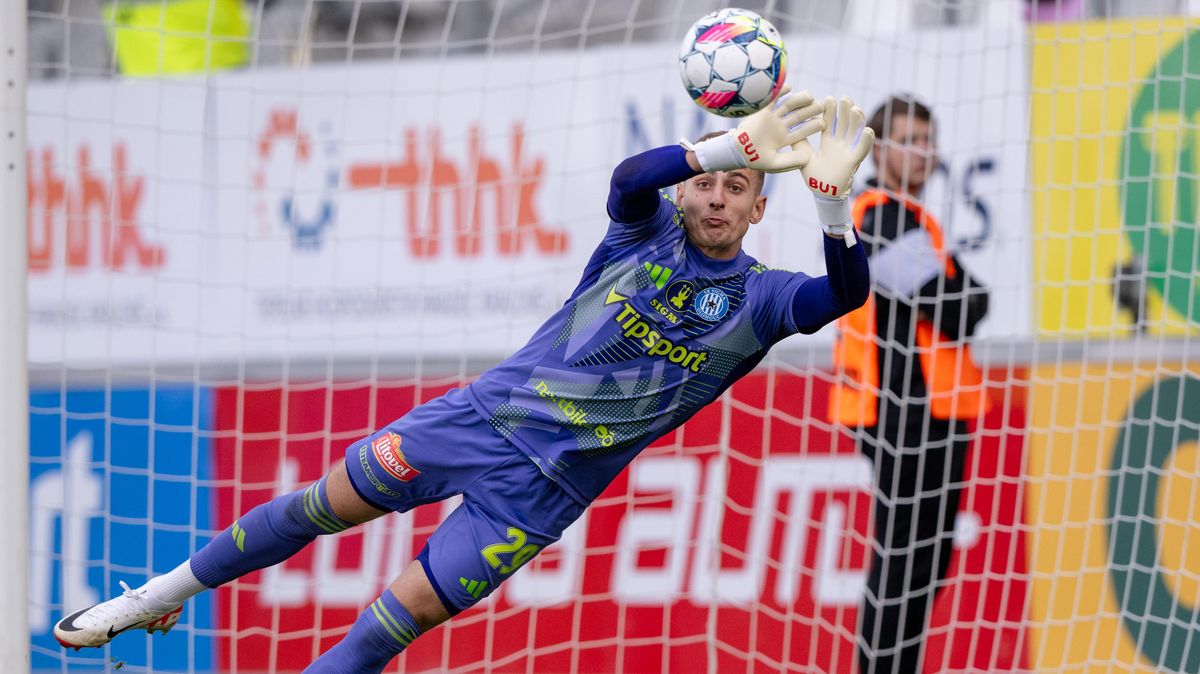 Chytil penaltu, pak chyboval. Brankář Olomouce věděl, co udělal špatně