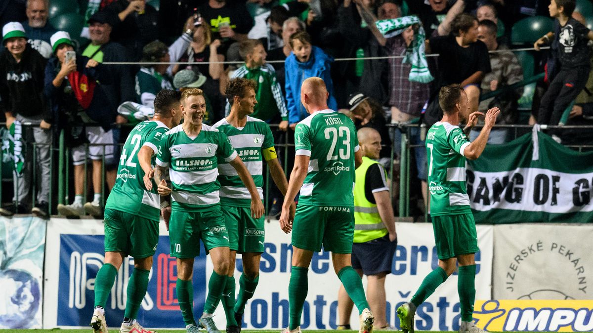 V Ďolíčku se chystá malé derby, Slavia vyrazí pro povinné vítězství na jih