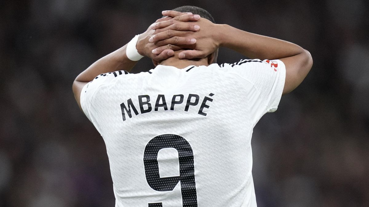 Trapný Mbappé. Hvězda Realu čelí drsné kritice po debaklu s Barcelonou