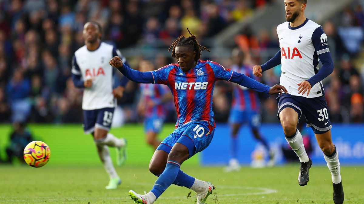 Crystal Palace poprvé vyhrál, West Ham slaví díky penaltě v nastavení