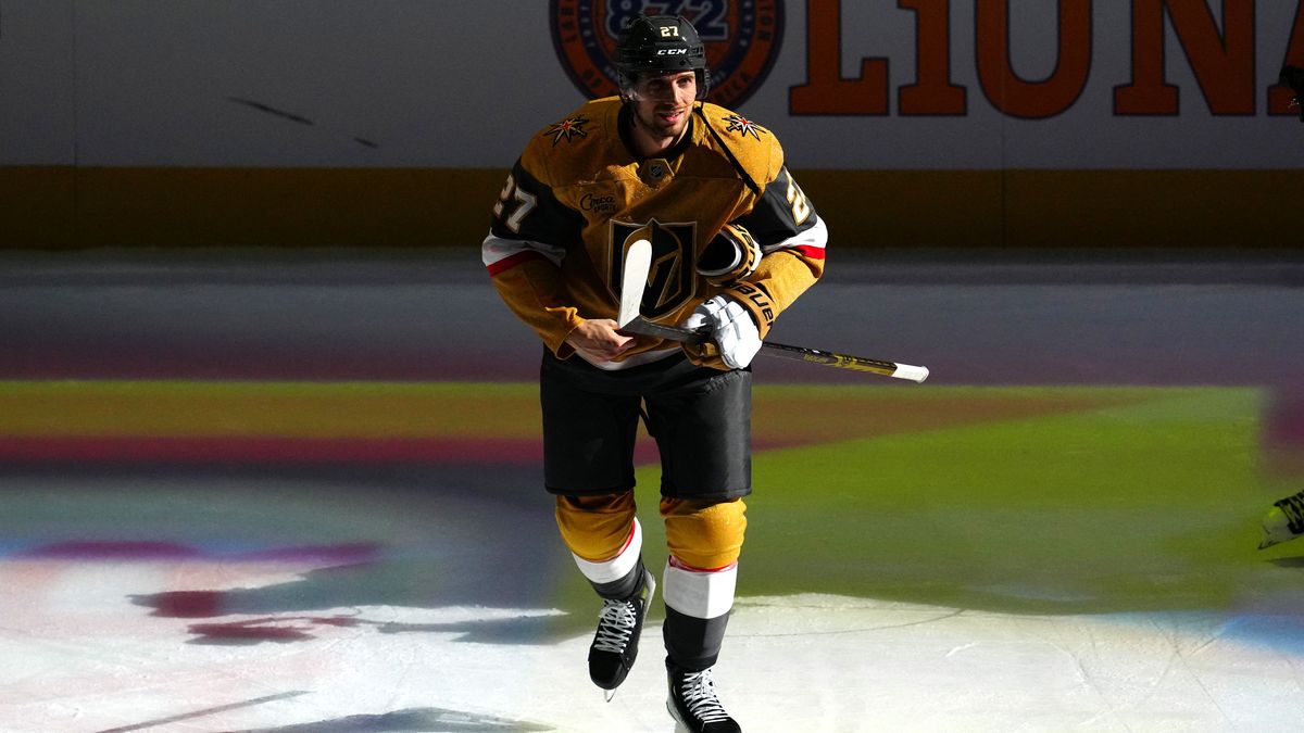 Gigantický kontrakt v NHL. Klíčový obránce Vegas si vydělá přes miliardu