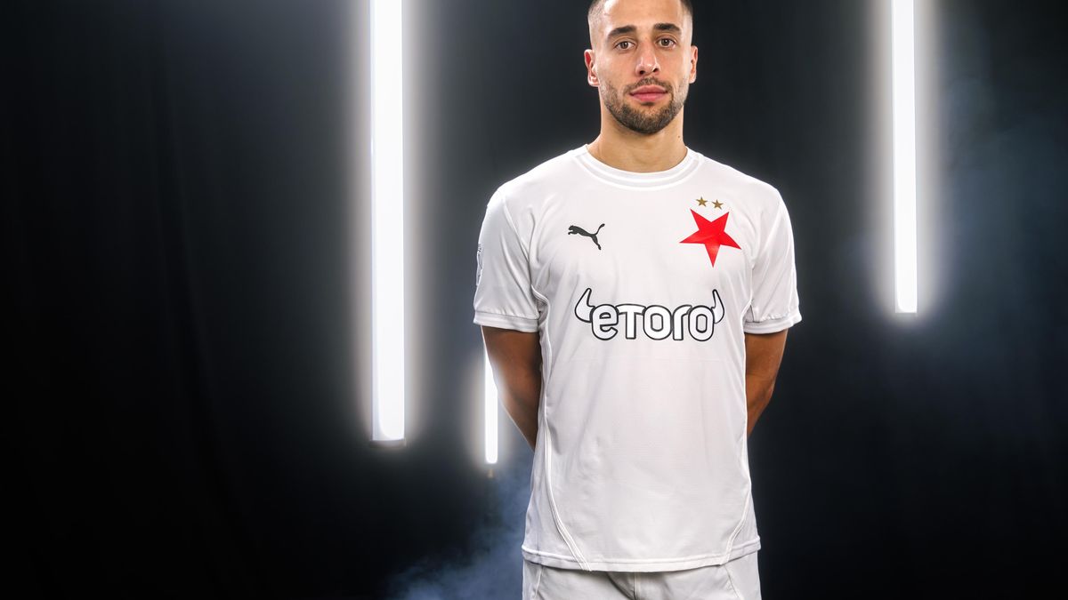 Historická změna. Slavia se vzdává červené na dresu, upozorňuje na problém v zemi