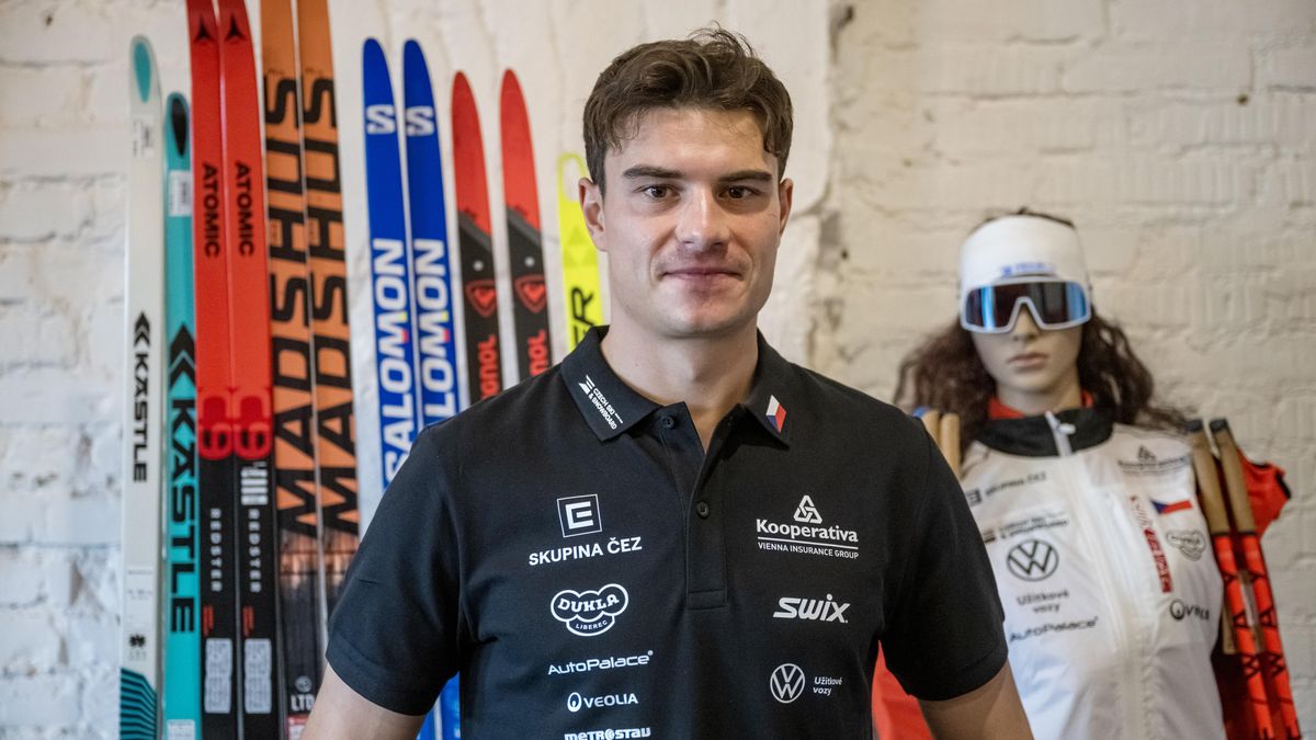 Vrátil se ze závodů a vezla ho sanitka. Ať už ten rok 2024 skončí, říká si české eso v bílé stopě
