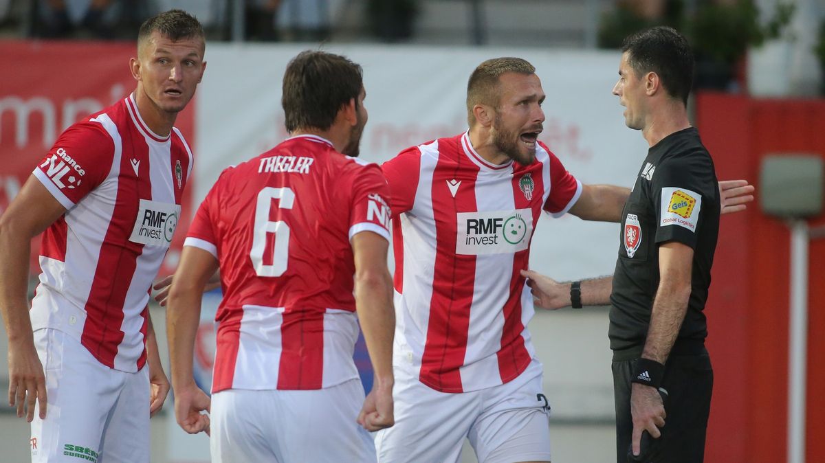 Žižkov přehrál rezervu Olomouce. Béčko Slavie přejelo Líšeň