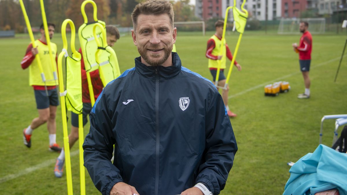 Odchod ze Slavie byl dost emotivní, říkal Střihavka. Trénink v Pardubicích popsal jako první rande