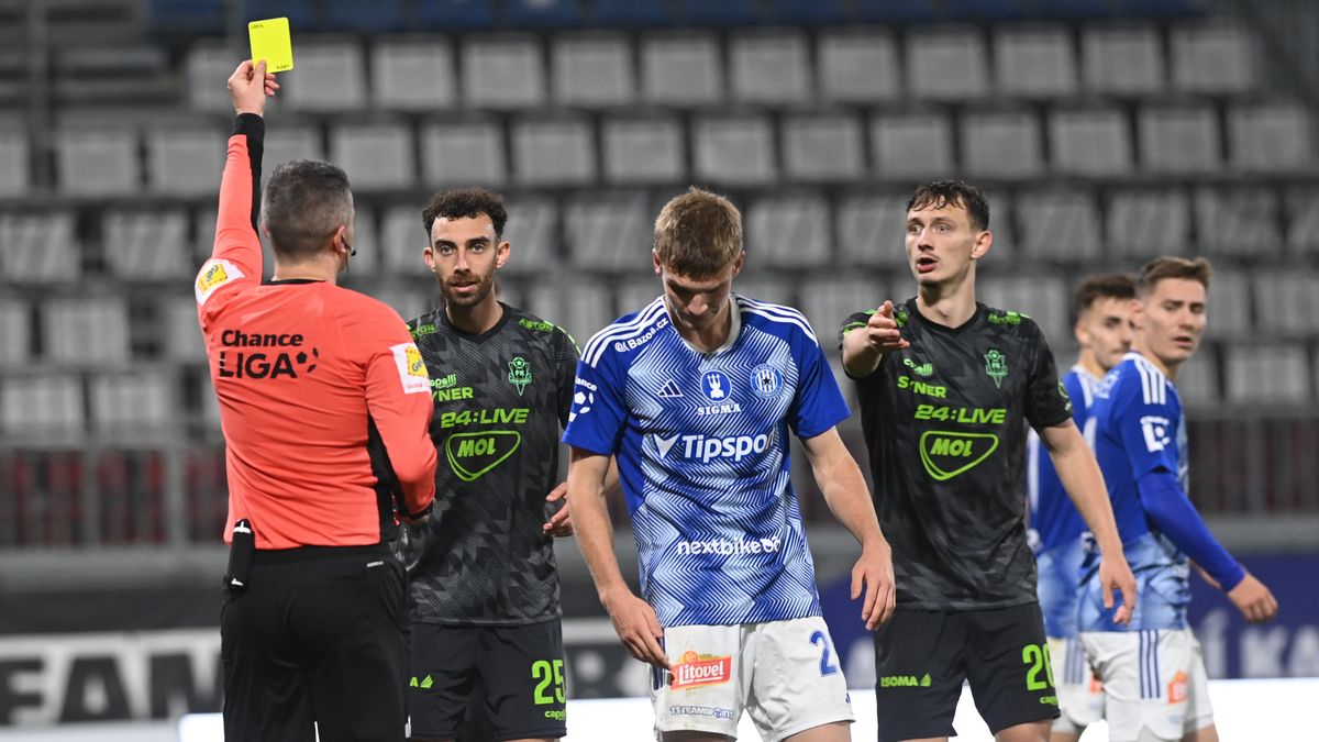 Komise rozhodčích posvětila vyloučení Breiteho. Řešila se i penalta na Slavii