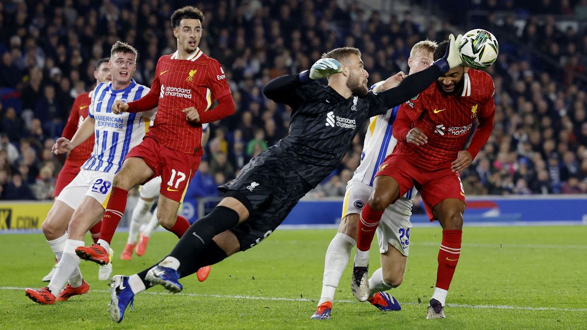 Parádní premiéra, skvělé zákroky. Jaroš uchvátil Liverpool a trenér chválí
