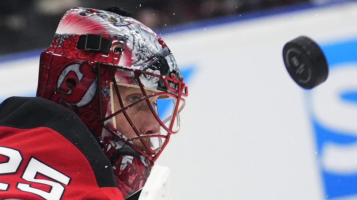 Praha viděla jeden ze zákroků sezony hned při premiéře. Švédská posila Devils čarovala