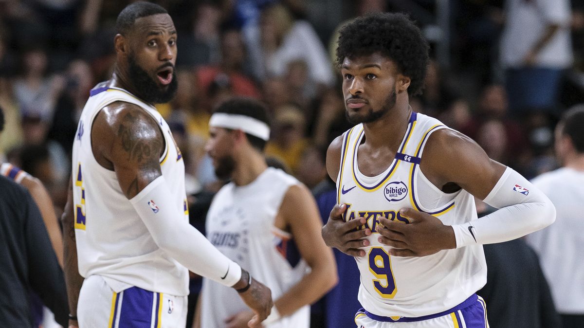 LeBron si splnil sen, poprvé si zahrál se synem