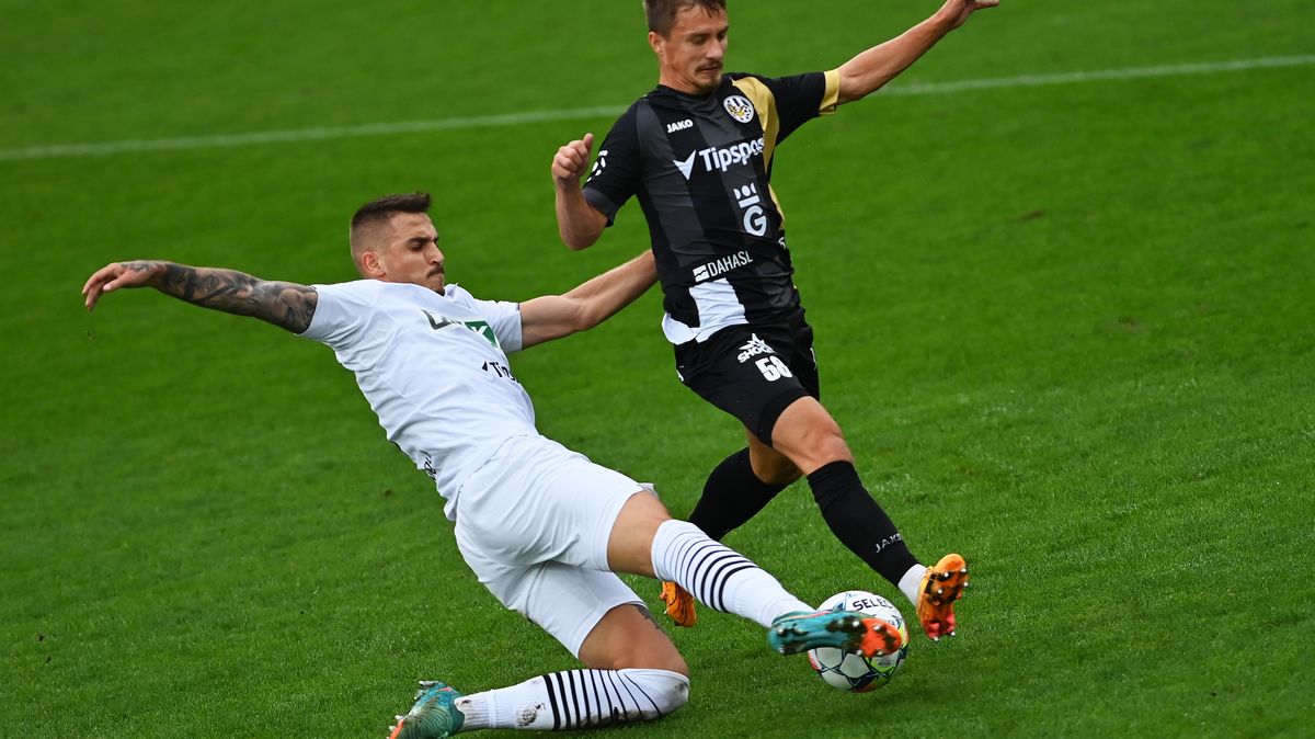 Slovenský reprezentant si Karvinou pochvaluje: Jsme to většinou my, kdo drží balon