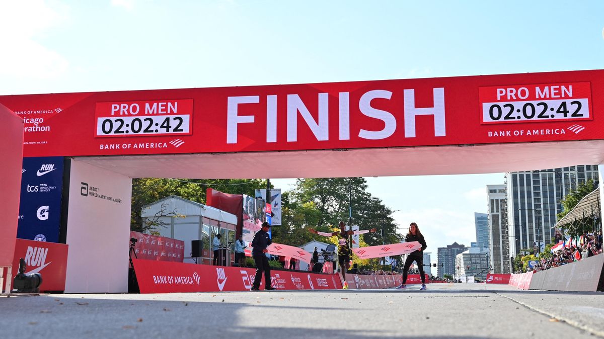 Vetřelec na půlmaratonu. Pozornost upoutal, do cíle se ale nedostal