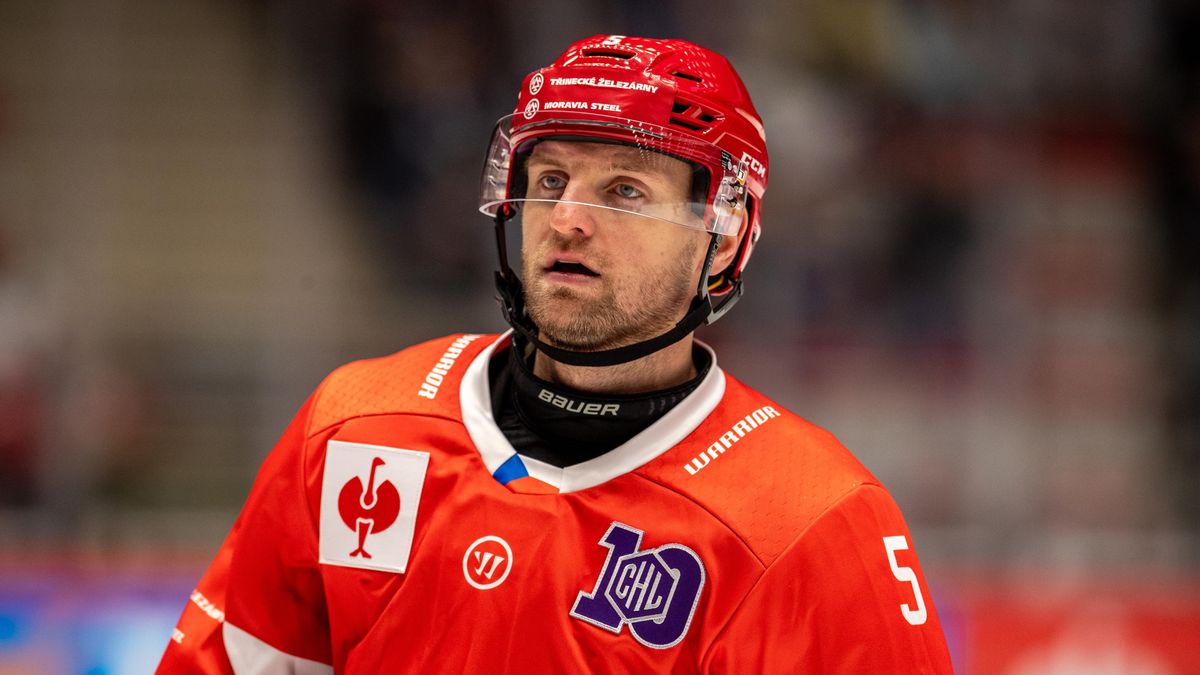 Jako poprvé ve škole. Třinecký Jeřábek to při velkém comebacku nechtěl hlavně kazit