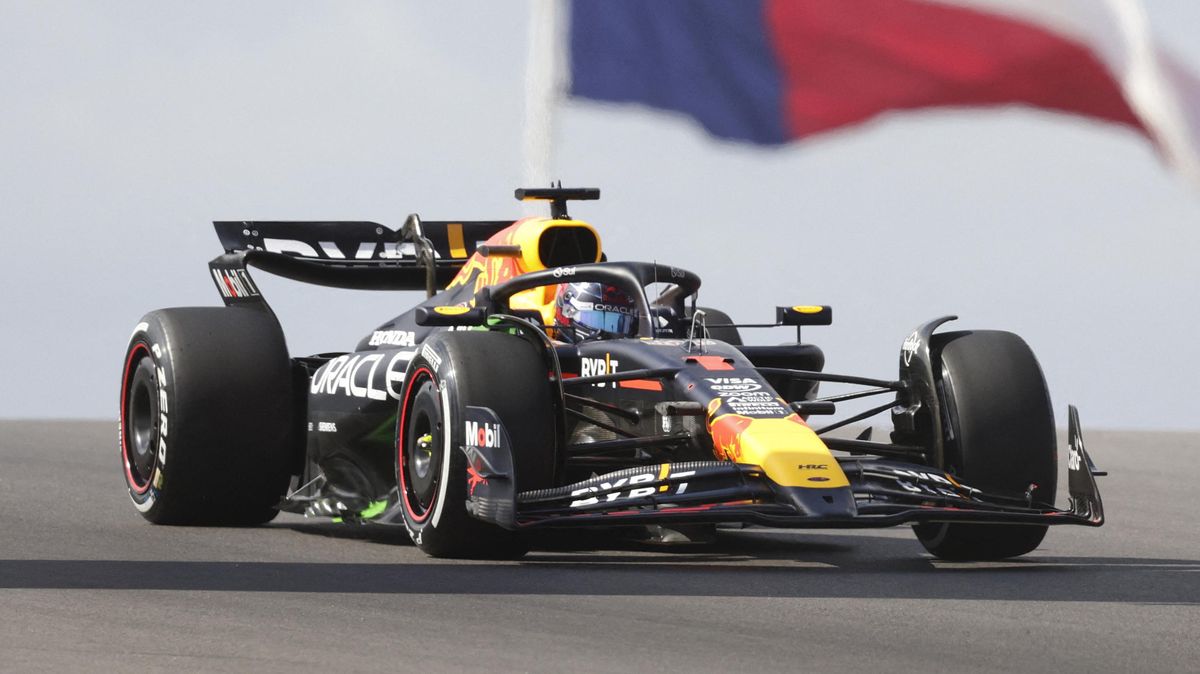 Verstappen v Mexiku útočí na čtvrté vítězství v řadě, v prvním tréninku ale našel tři přemožitele