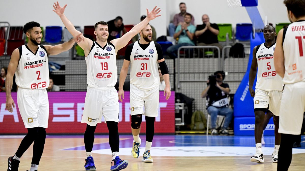 Nymburští basketbalisté v ligovém šlágru deklasovali Opavu o 35 bodů