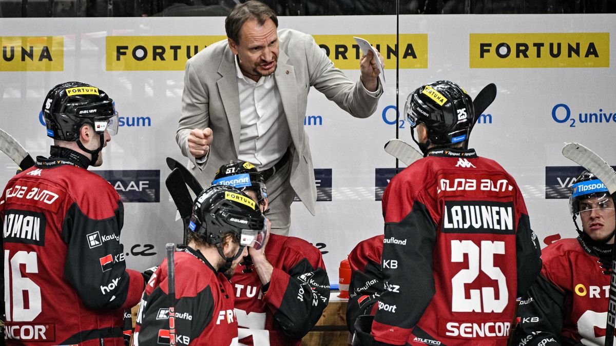 Extraliga nabízí kompletní kolo. Mistr hraje v Hradci, Kladno hostí Liberec. Šlágr na Spartě