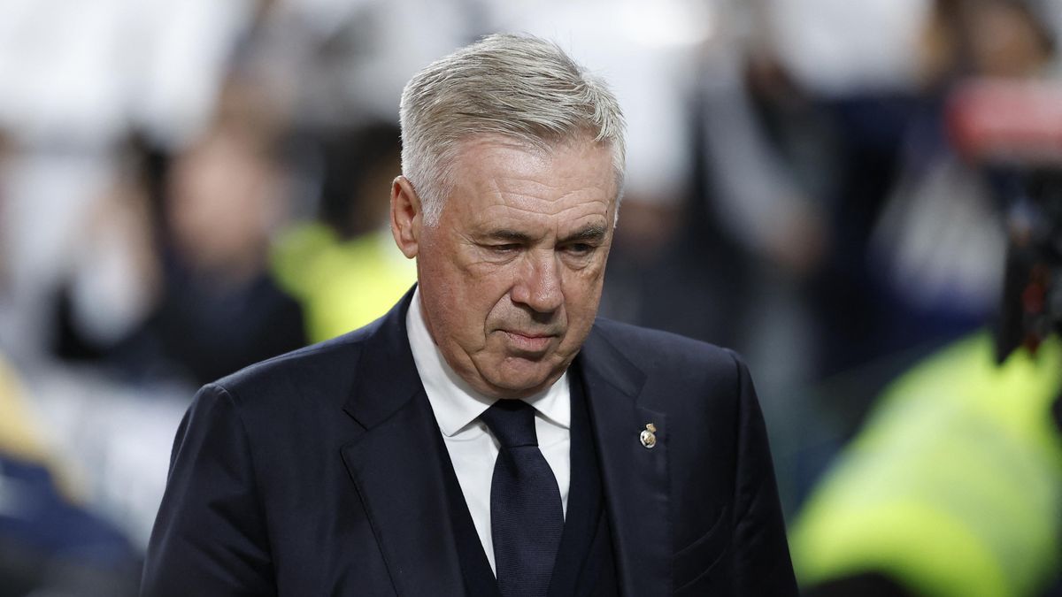 Po záplavách se neměl hrát fotbal, prohlásil kouč Realu Ancelotti