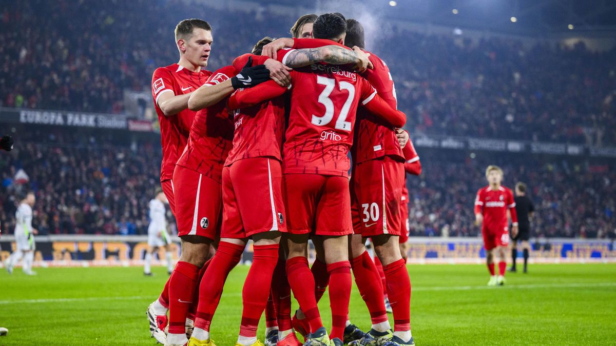 Freiburg v divokém zápase přestřílel Wolfsburg