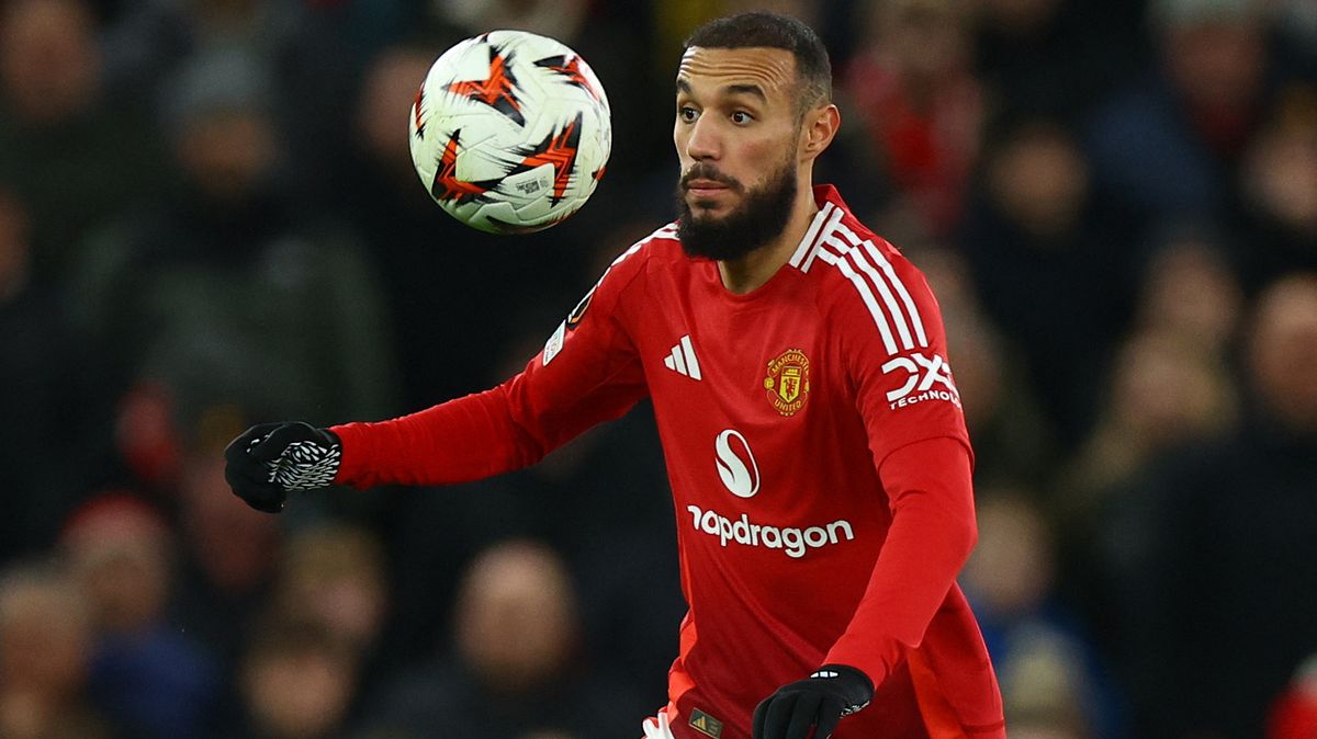 Fotbalisté Manchesteru podpořili islámskou víru. Duhové teplákovky nechali ve skříni