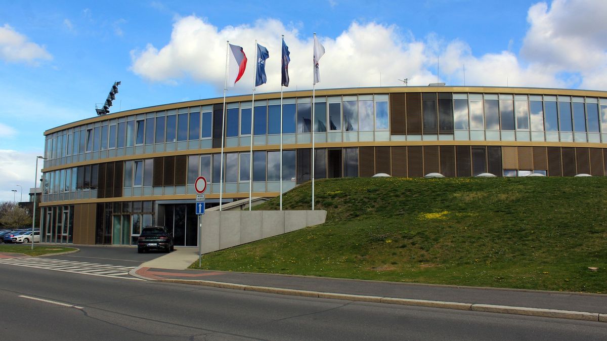 Bouře na FAČR. Etická komise kompletně rezignovala
