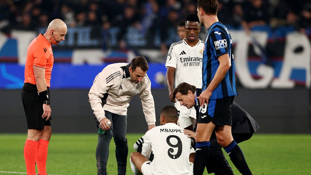 Mbappé si v Lize mistrů poranil stehenní sval na levé noze
