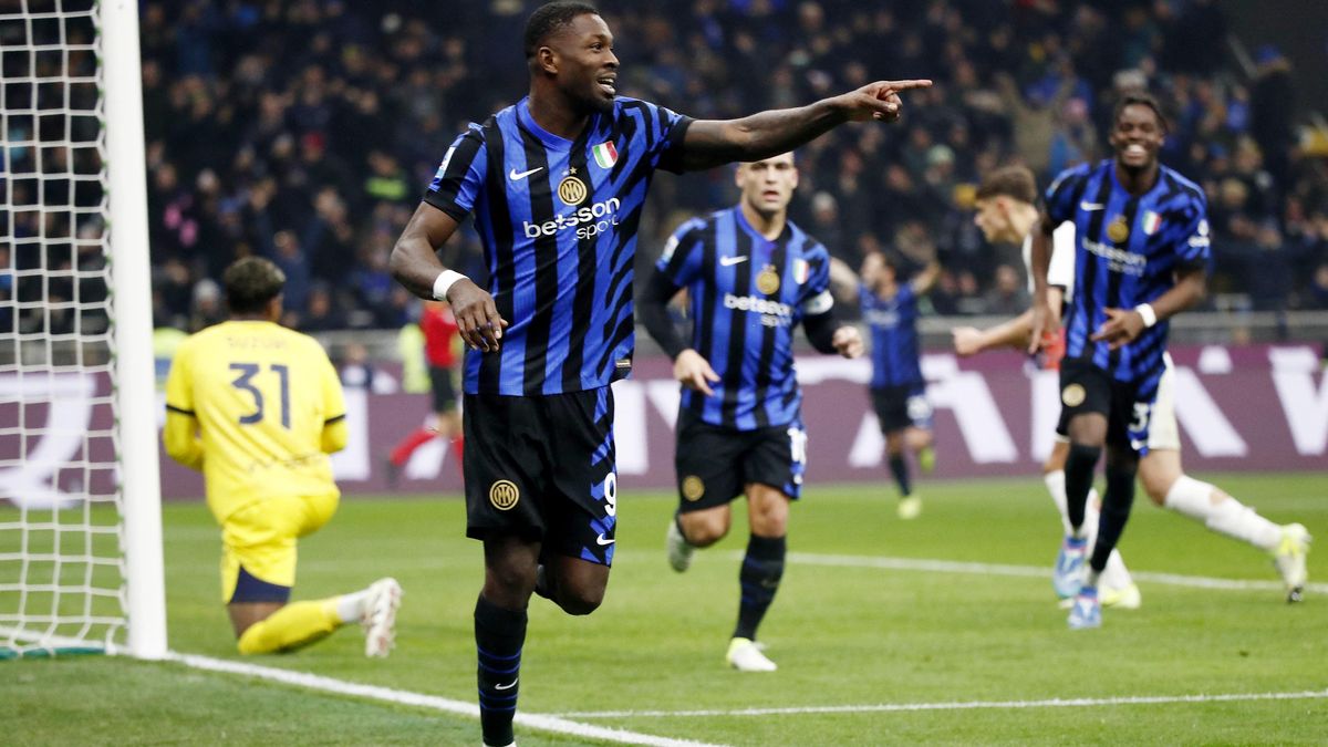 Inter Milán si poradil s Parmou a dotáhl se na druhé Bergamo