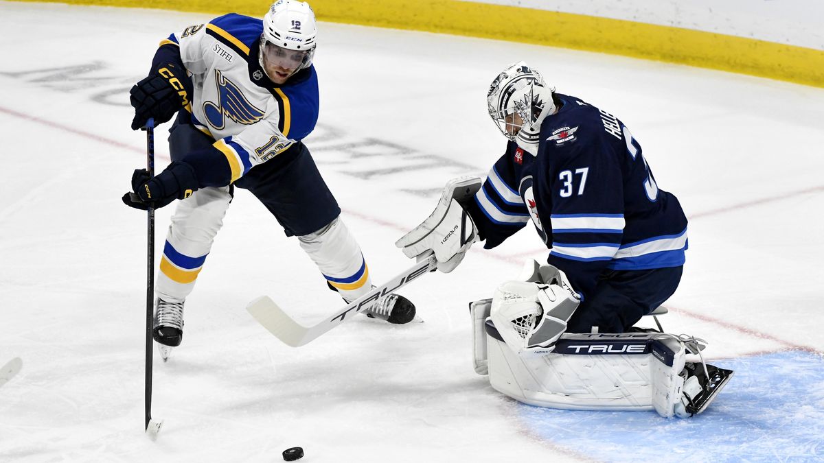 Ostří brusle pořezalo českého útočníka. St. Louis mělo strach o Faksu