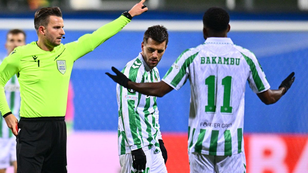 Děsivý, směšný a ostudný výkon, tepe španělský tisk Betis po porážce v Mladé Boleslavi