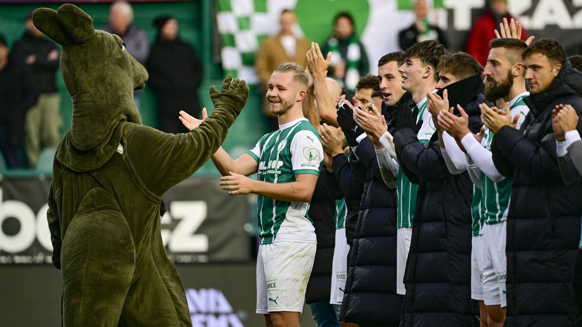 Mastné lístky na Spartu zase téma. Bohemka odškodní věrné klobásou a pivem